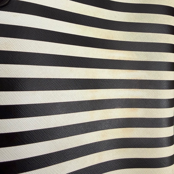 Black and White Striped Handbag Henri Bendel - Picture 13 of 14